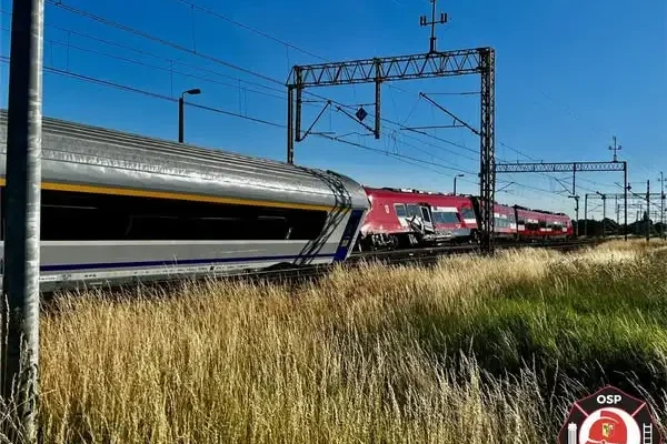 Zderzenie dwóch pociągów pod Piłą – 11 rannych, ewakuacja 200 pasażerów