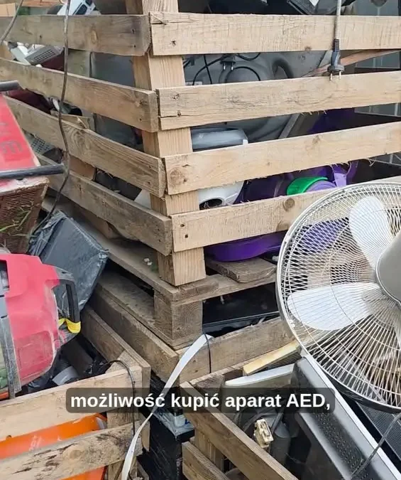 Dzięki zbiórce elektrośmieci OSP Augustowo/Głubczyn kupiło defibrylator AED