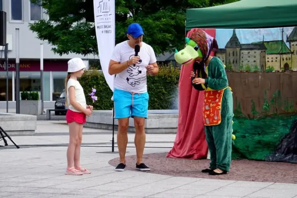 Bajkowa podróż na placu Konstytucji 3 Maja – relacja z wydarzenia