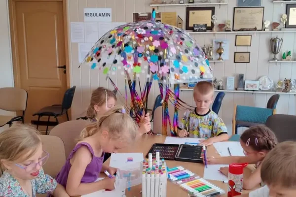 Muzyka i kolory – kreatywne zajęcia dla dzieci w Regionalnym Centrum Kultury w Pile