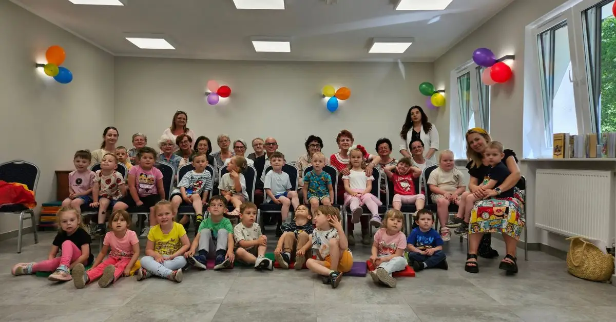 Seniorzy z Osieka nad Notecią czytali dzieciom podczas Ogólnopolskiego Tygodnia Czytania