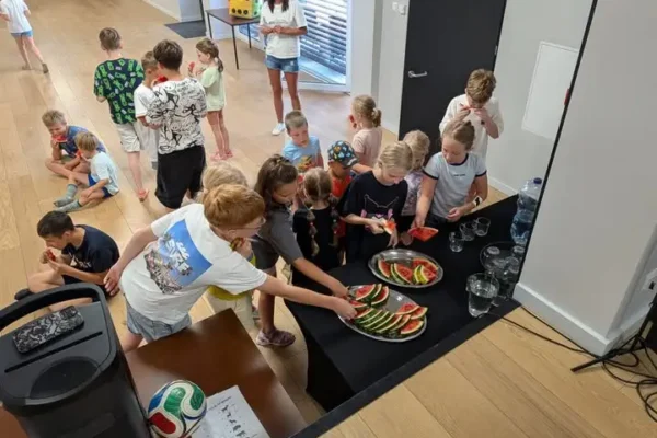 Wakacyjne zajęcia w Miasteczku Krajeńskim: sport, zabawa i arbuz