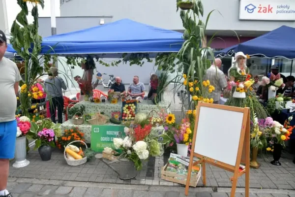 KORSO w Pile: Święto działkowców na Placu Konstytucji 3 Maja