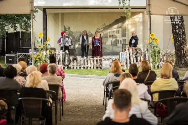 Narodowe Czytanie 2026 w Pile: „Dziady” w ogrodzie muzeum