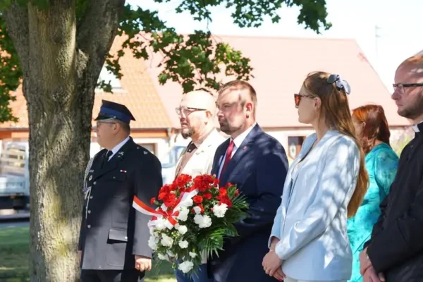 Święto Wojska Polskiego w Krajence: uroczystości, wystawa i hołd dla bohaterów