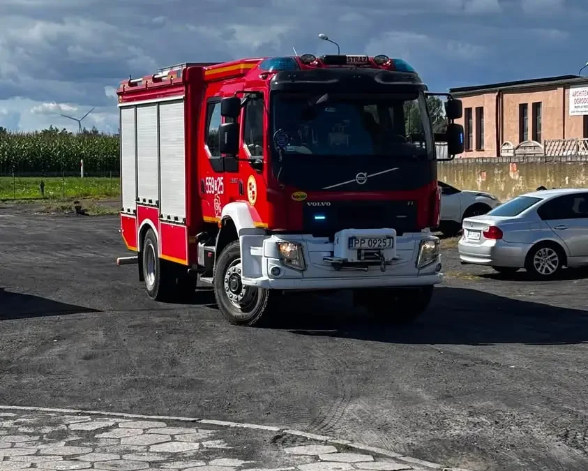 Interwencje OSP Wyrzysk: usunięcie gniazda os i pomoc przy nagłym zatrzymaniu krążenia