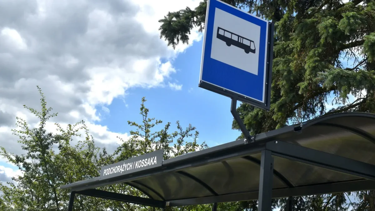 Nowe wiaty przystankowe w Pile – komfortowe oczekiwanie na autobus