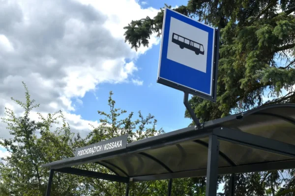Nowe wiaty przystankowe w Pile – komfortowe oczekiwanie na autobus
