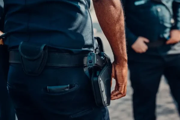 Piła: matka i 15-latek kradli w drogerii. Tłumaczyli się „młodzieżowym challenge’em”