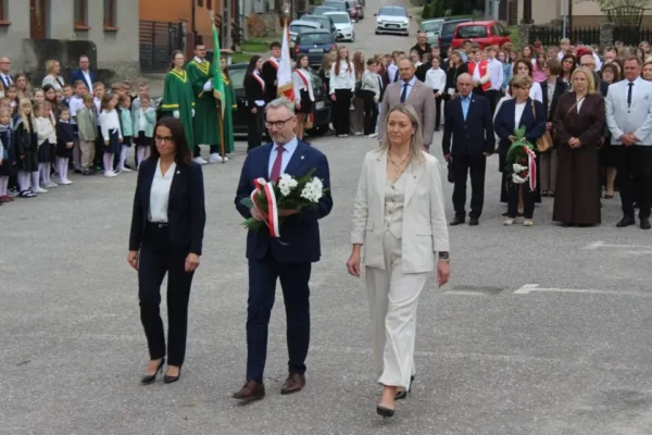 1 września: Uroczyste rozpoczęcie roku szkolnego i pamięć o rocznicy wybuchu II wojny światowej