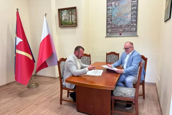 Krajenka stawia na przedsiębiorczość — burmistrz spotkał się z byłym starostą