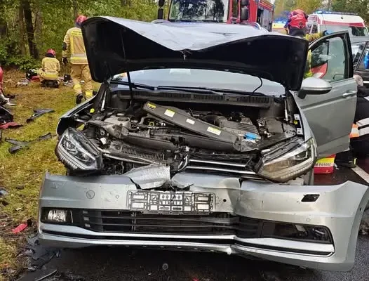 Tragiczny wypadek na drodze Kaczory – Piła. Nie żyje 66-letni kierowca Toyoty