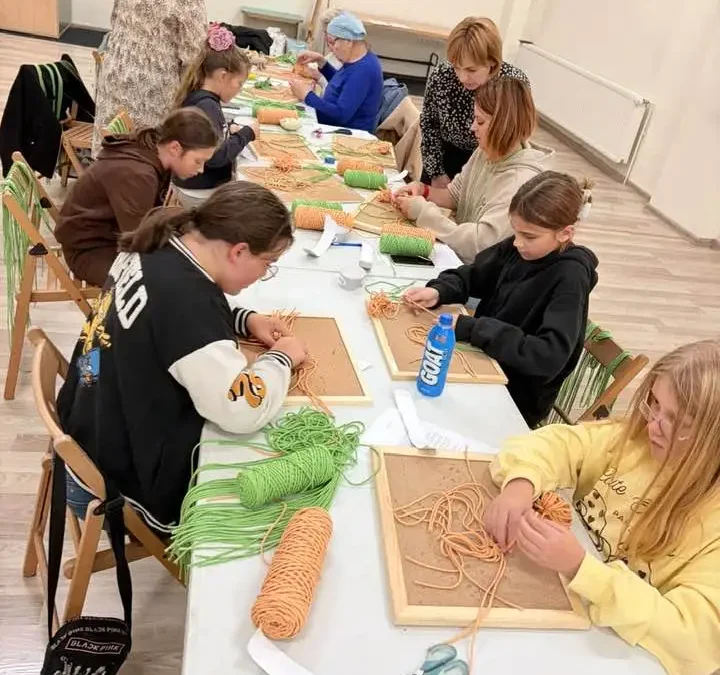 Makrama w Krajeńskim Ośrodku Kultury – zajęcia dla dzieci i dorosłych