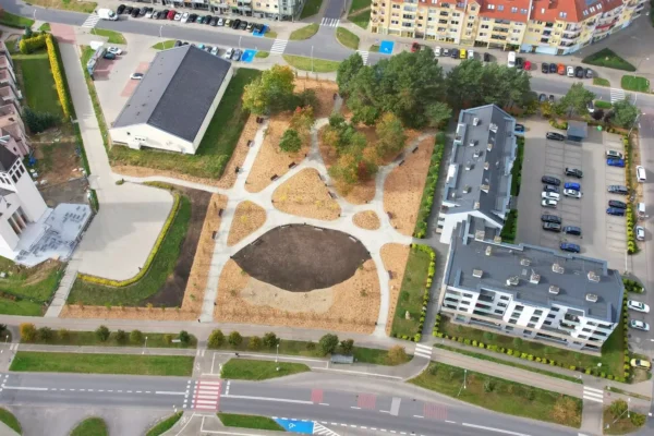 Rynek Koszycki w Pile zmienił się w zieloną przestrzeń dla mieszkańców